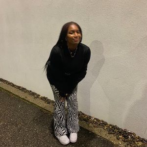 Meet your Posher, Lauryn